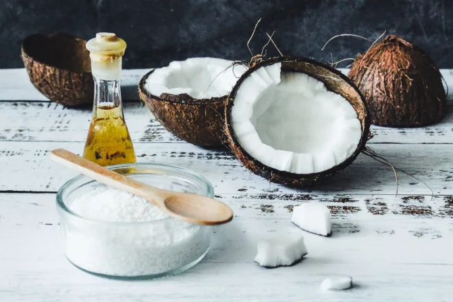 Kokosnussöl für viele Schönheitsrezepte 
