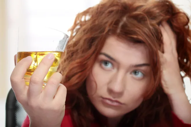 So schädlich ist Alkohol für dein Workout